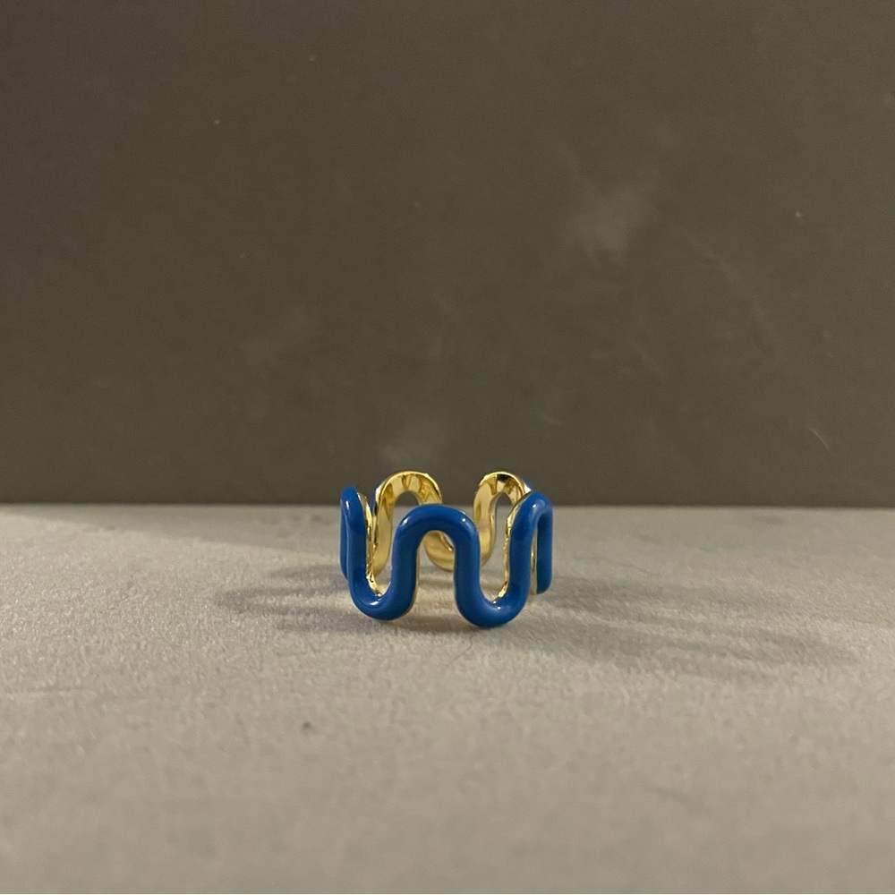 Stylish Blue and Gold Ring